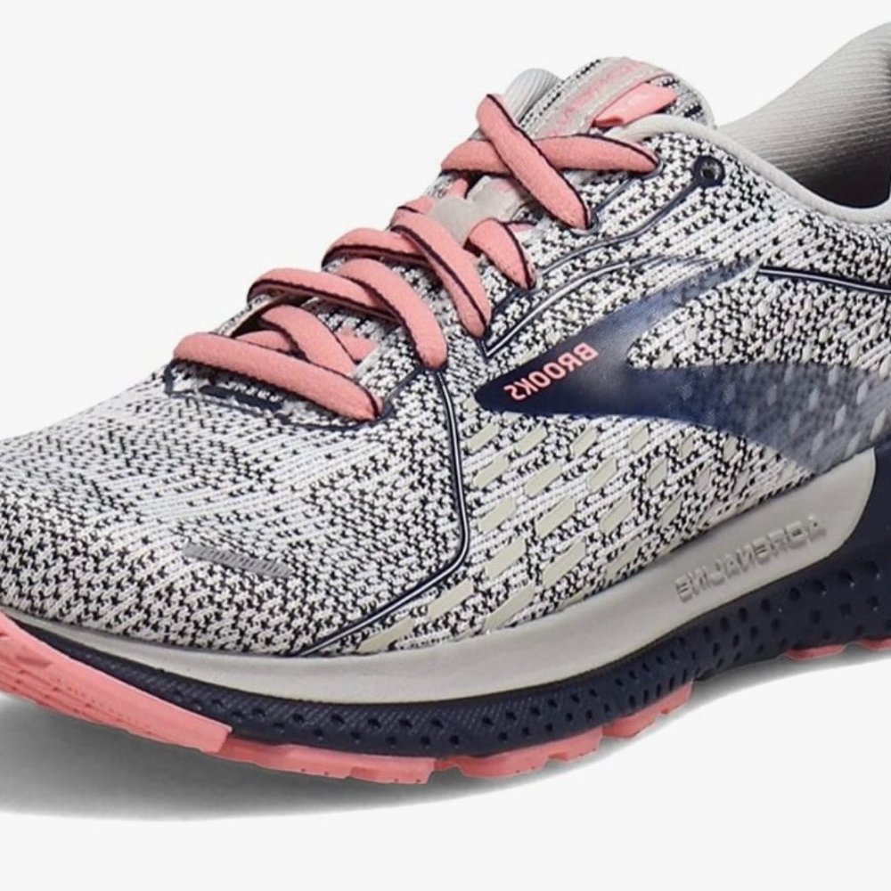 Preowned Brooks Women's Adrenaline GTS 21 Running Shoe size 9